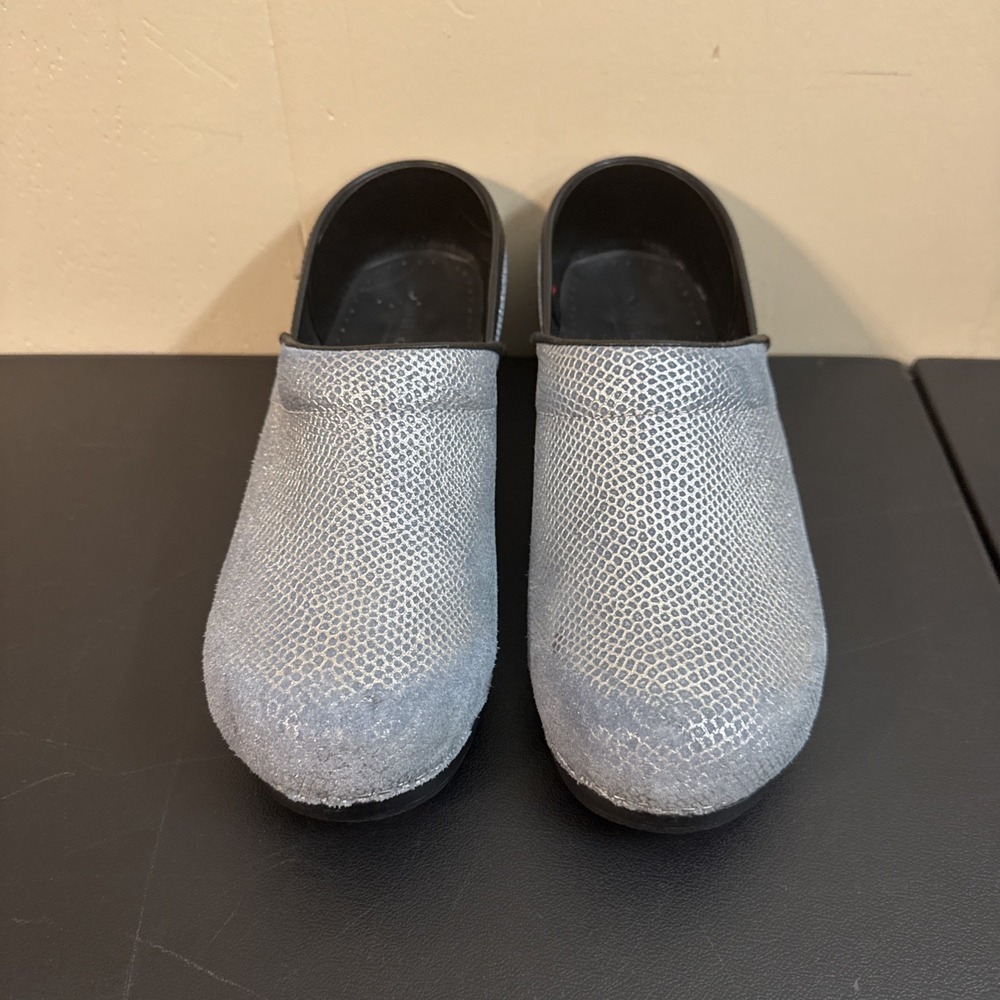 SANITA METALLIC SILVER PROFESSIONAL CLOGS SHOES WOMENS SZ US SZ 39 EU